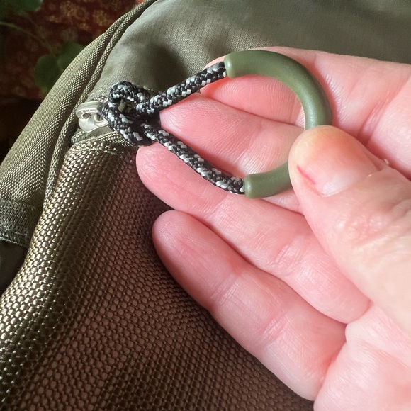 Columbia Soft Shoulder Briefcase Bag Thermal Pocket Adjustable Strap Green - Picture 4 of 11